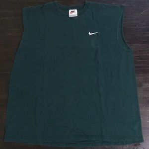 Men’s Nike athletic muscle shirt size L